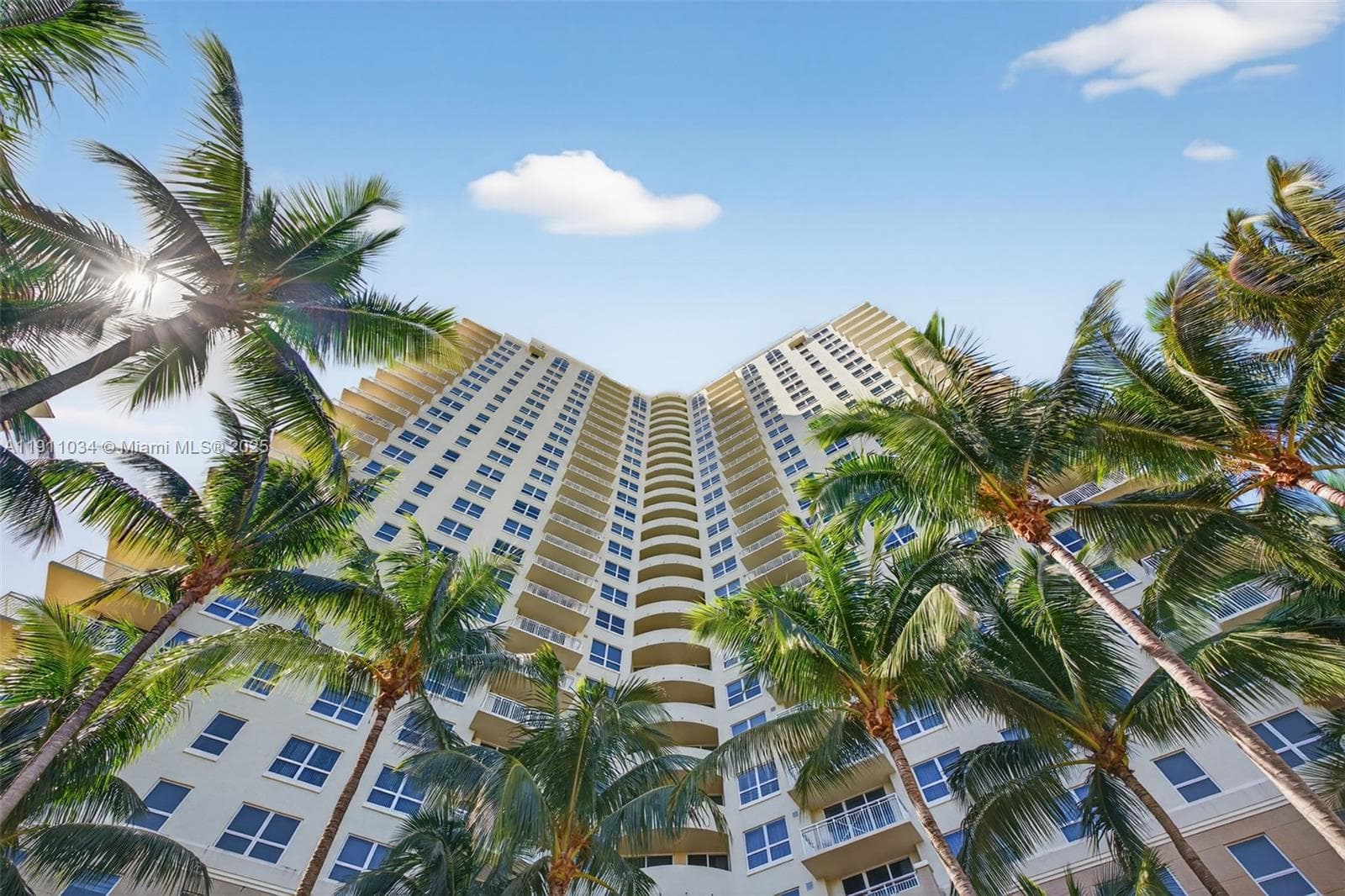 TURNBERRY ON THE GREEN CO · #313 in Aventura - Photo 71