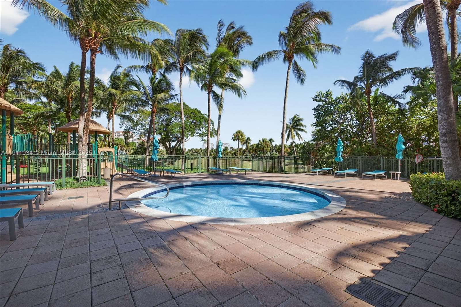 TURNBERRY ON THE GREEN CO · #313 in Aventura - Photo 75