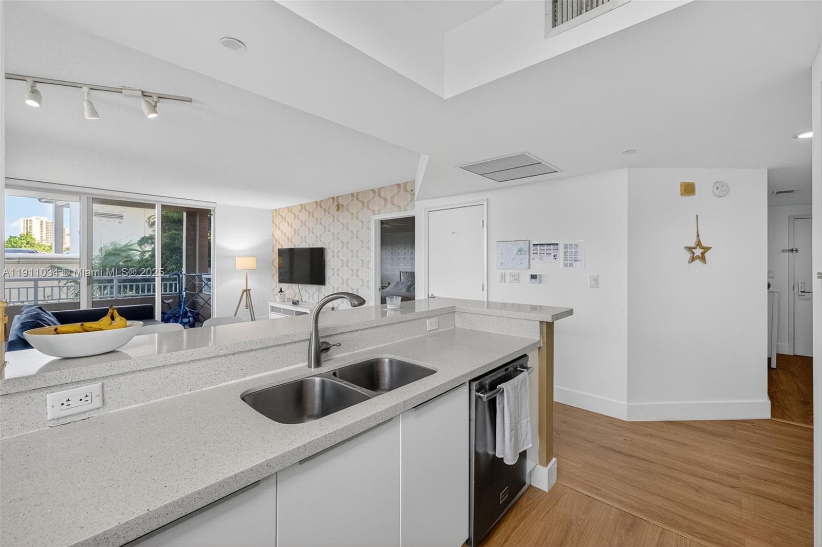 TURNBERRY ON THE GREEN CO · #313 in Aventura - Photo 30