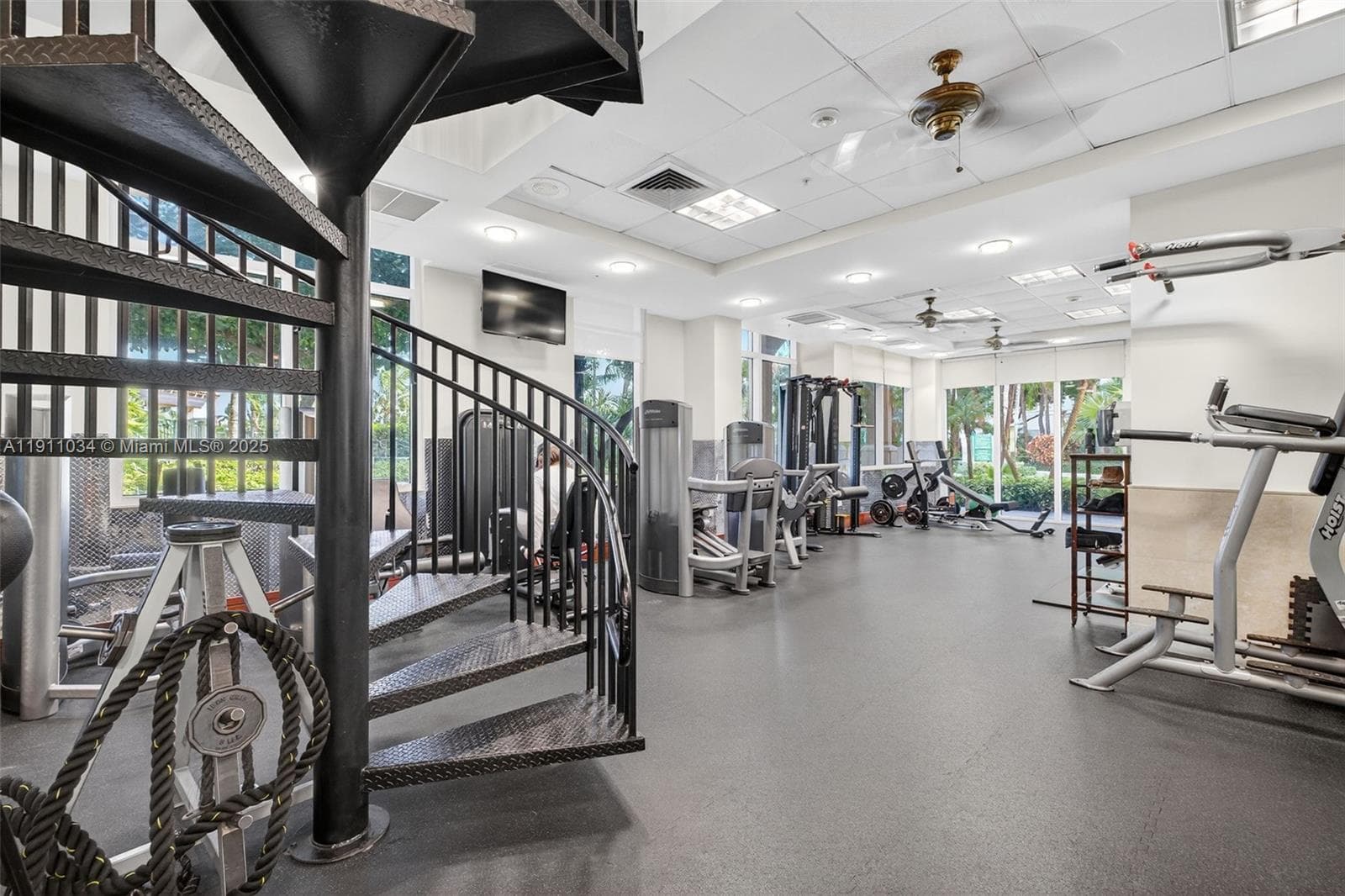 TURNBERRY ON THE GREEN CO · #313 in Aventura - Photo 58