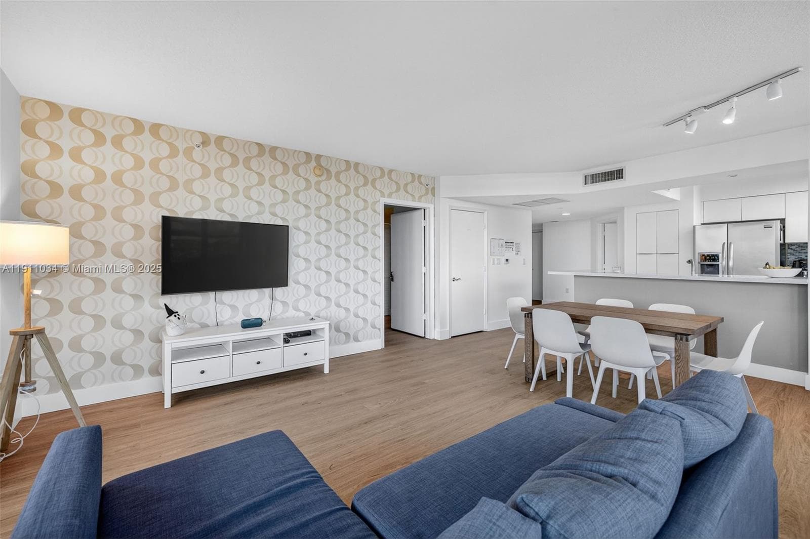 TURNBERRY ON THE GREEN CO · #313 in Aventura - Photo 19