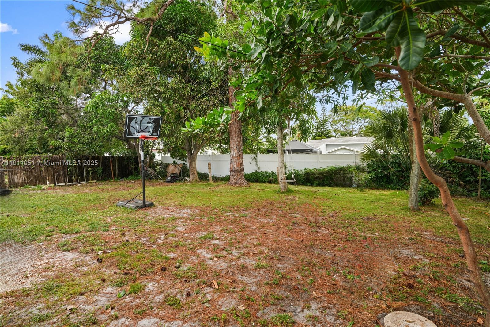 416 SW 25th Ave photo 15