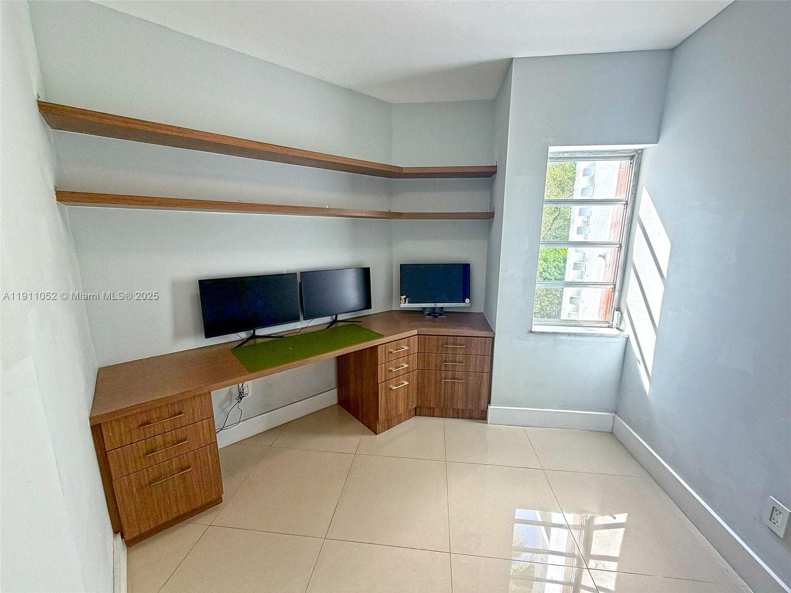 Azure Lake Condo · #228 in Miami - Photo 27