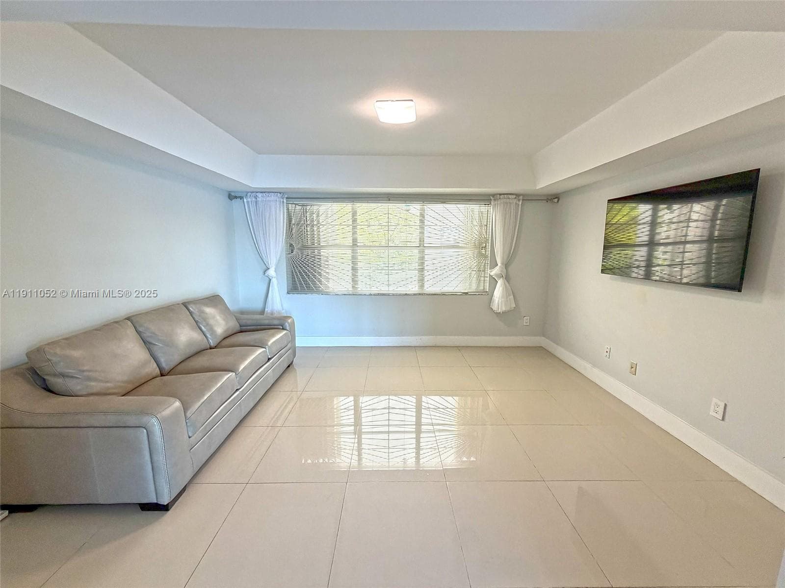 Azure Lake Condo · #228 in Miami - Photo 13