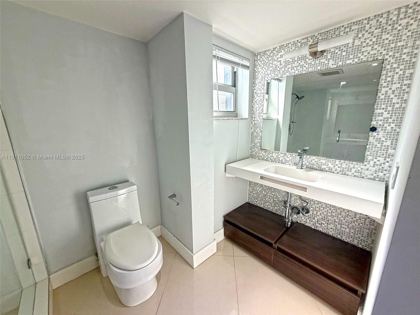 Azure Lake Condo · #228 in Miami - Photo 26
