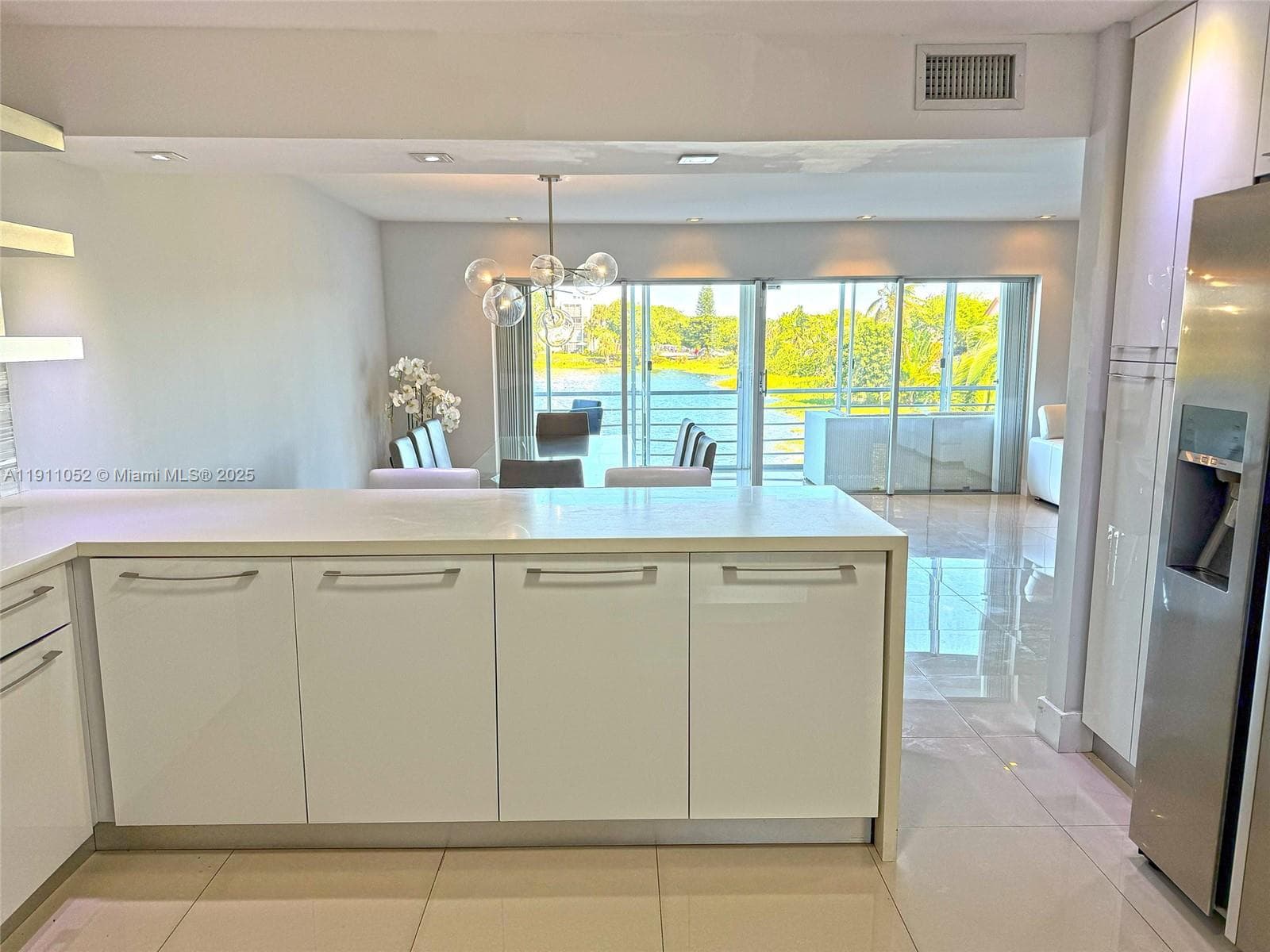 Azure Lake Condo · #228 in Miami - Photo 9