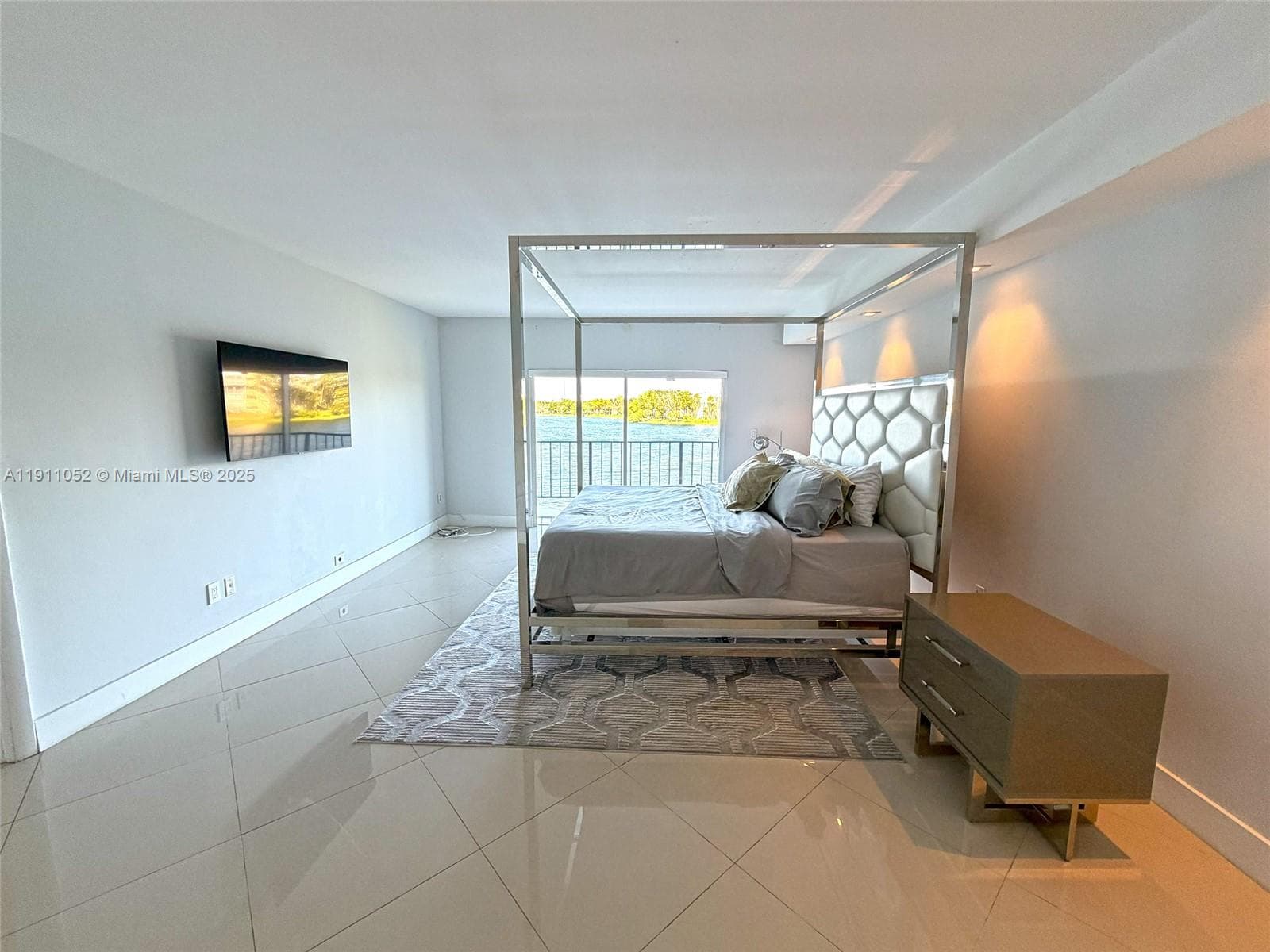 Azure Lake Condo · #228 in Miami - Photo 15