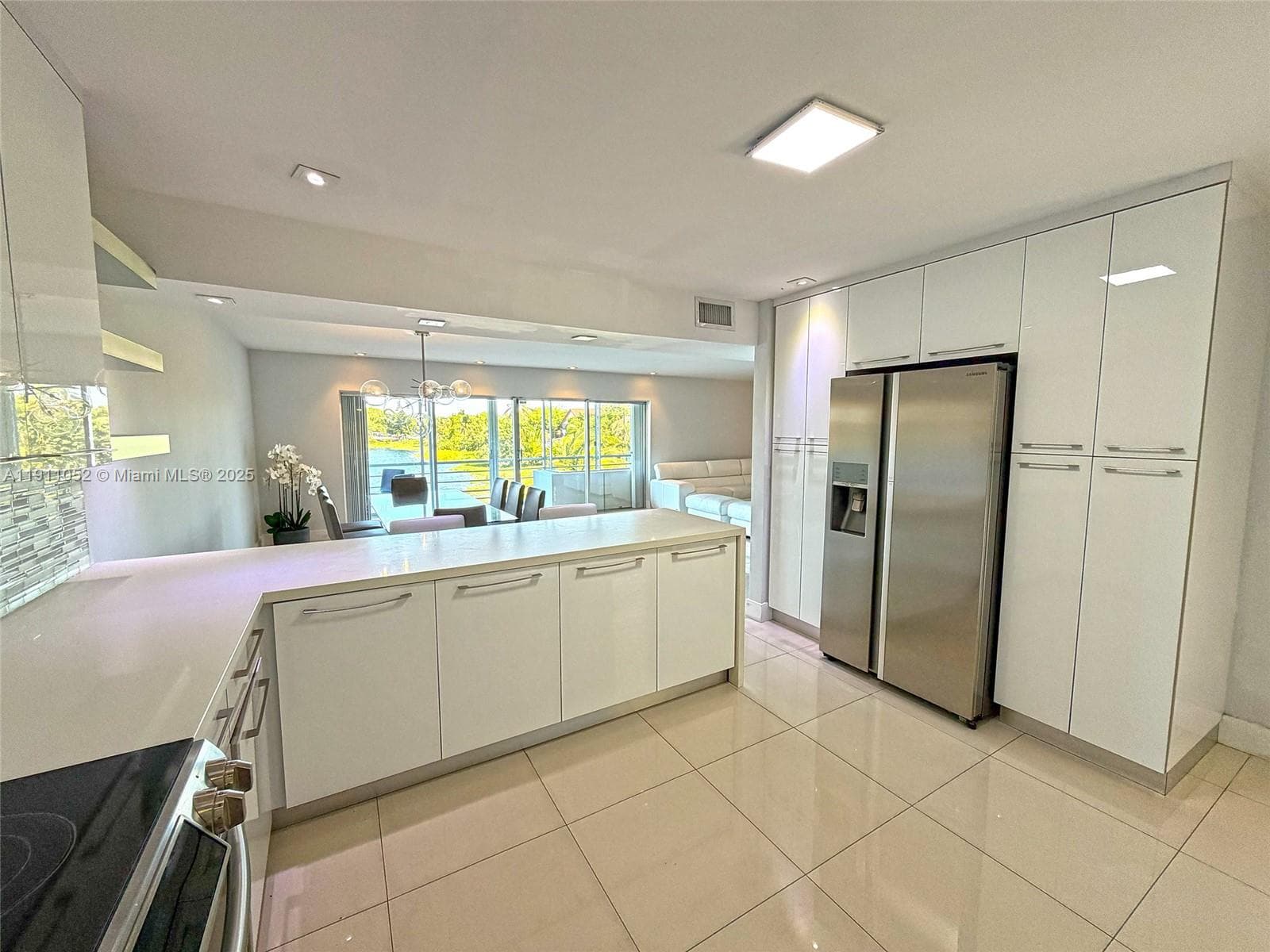 Azure Lake Condo · #228 in Miami - Photo 8