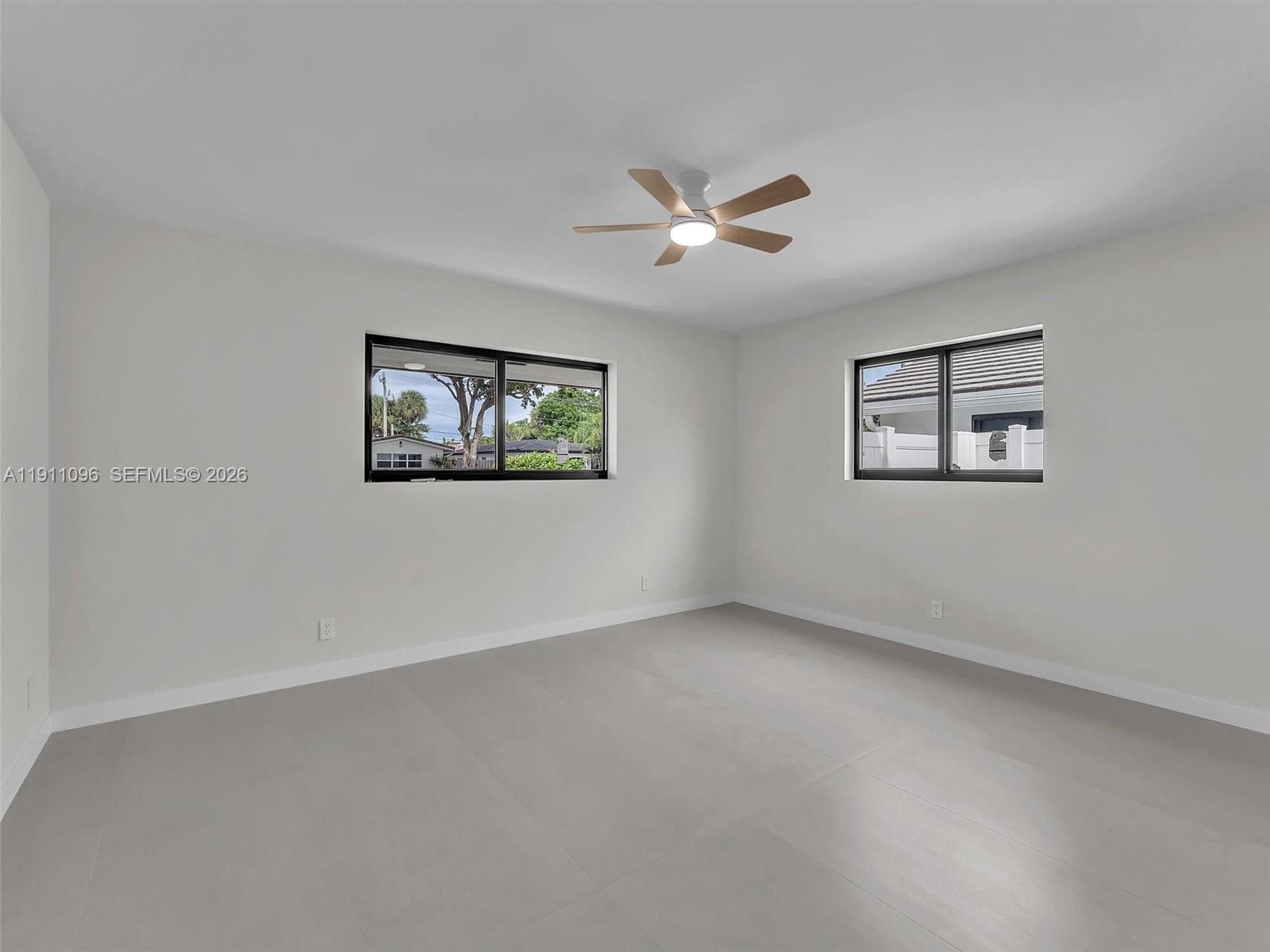 2120 NE 55th Ct photo 43