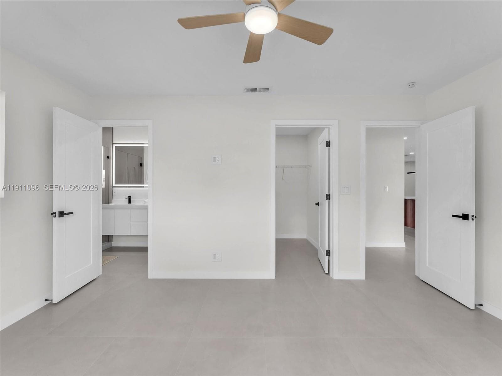 2120 NE 55th Ct photo 49