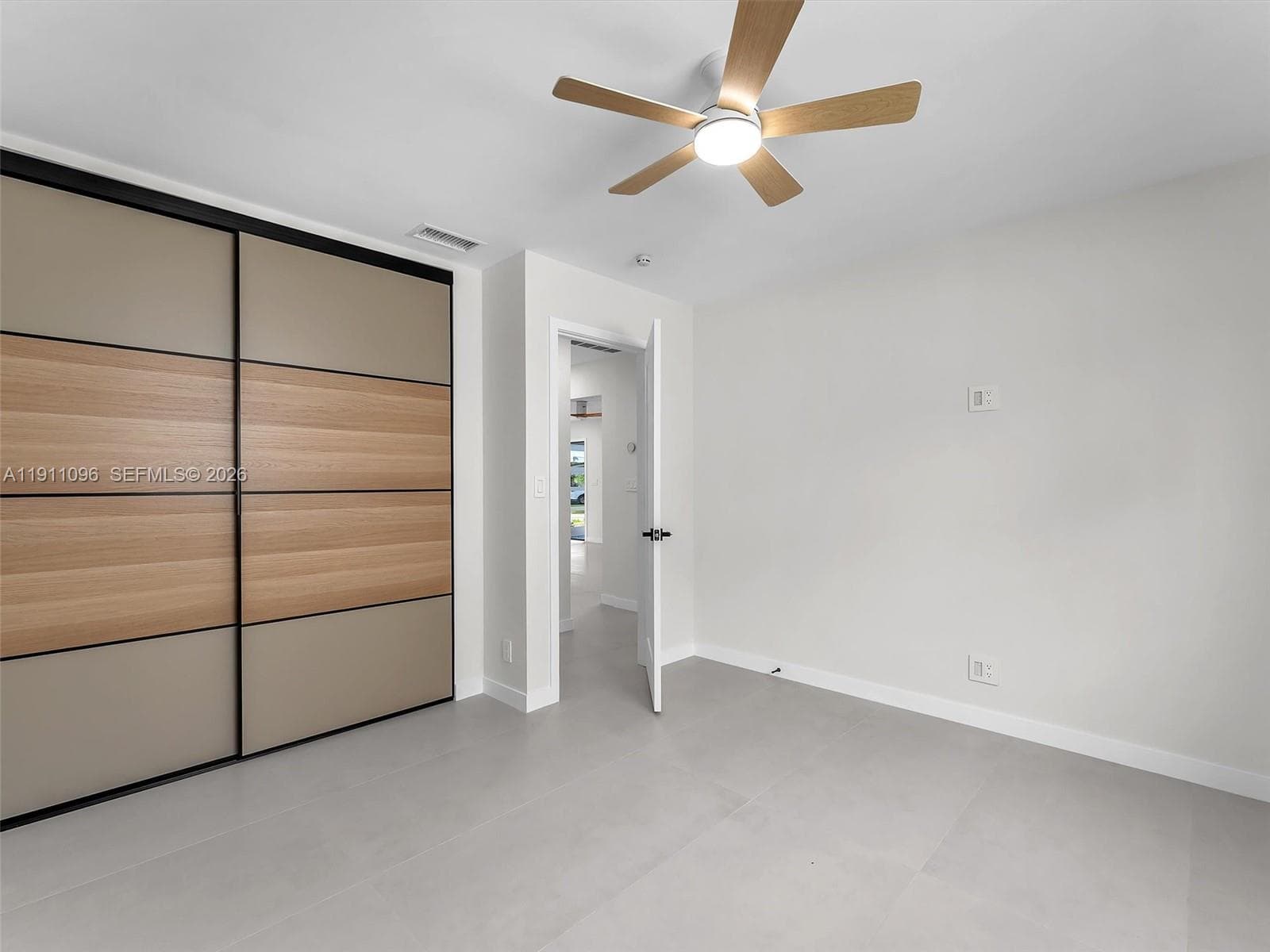 2120 NE 55th Ct photo 45