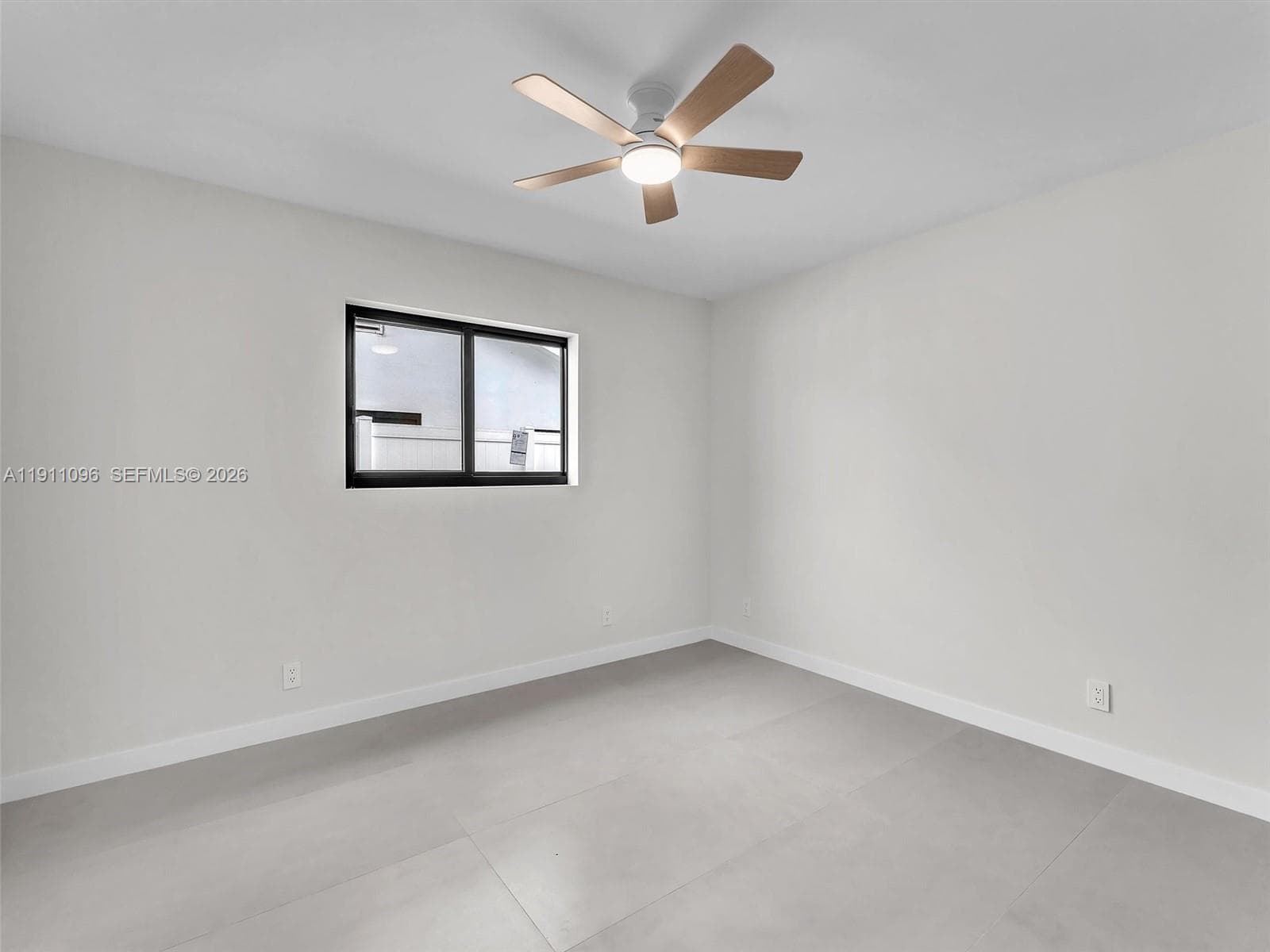 2120 NE 55th Ct photo 44