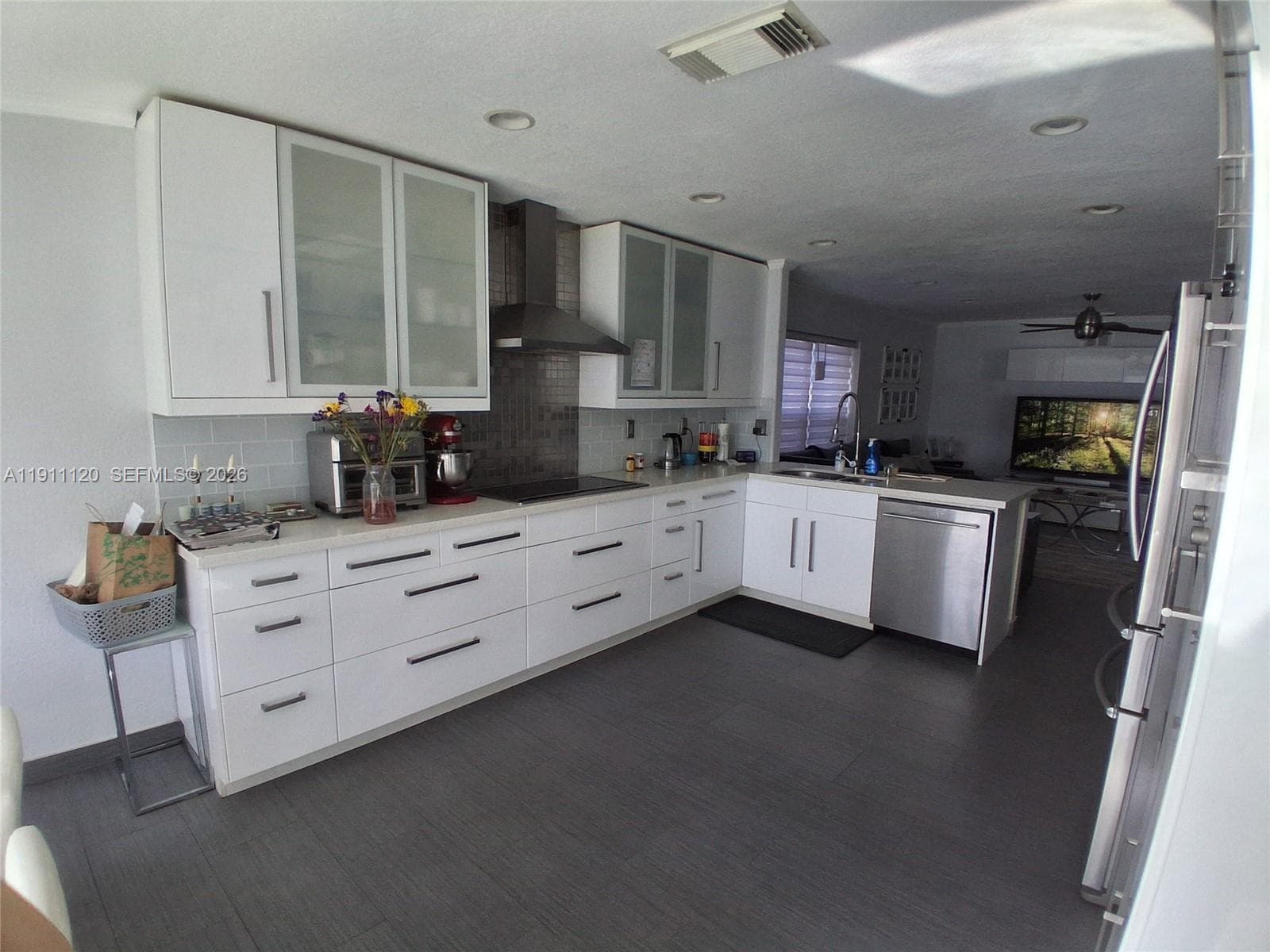 5245 SW 38th Ave photo 8