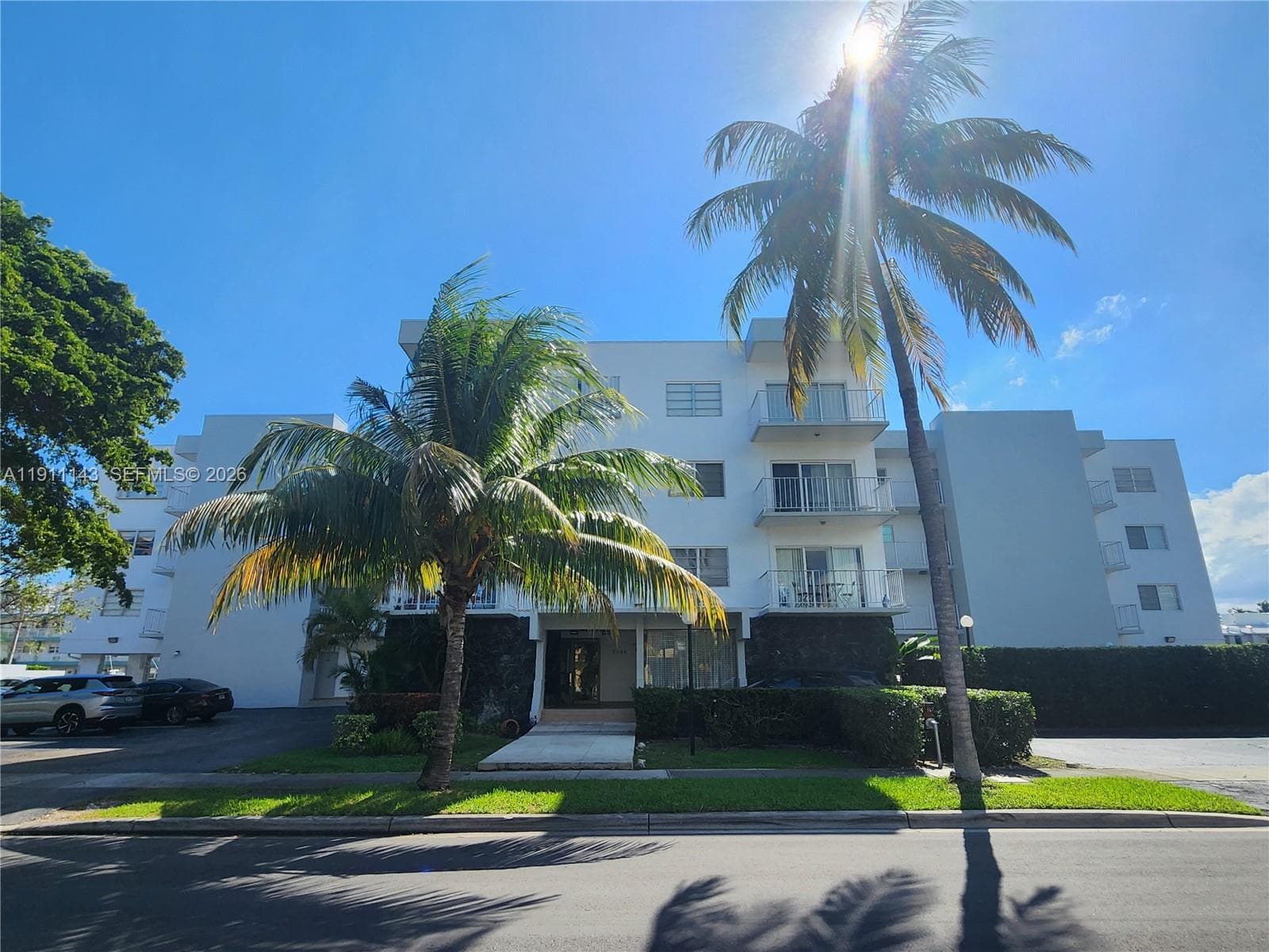 LA MAR BREEZE CONDO · #408 in North Miami Beach - Photo 2