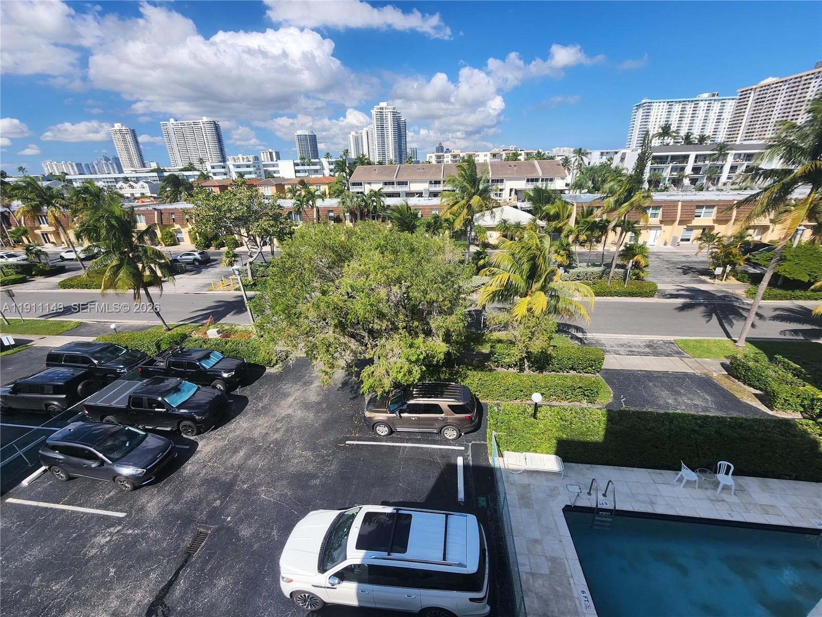 LA MAR BREEZE CONDO · #408 in North Miami Beach - Photo 5