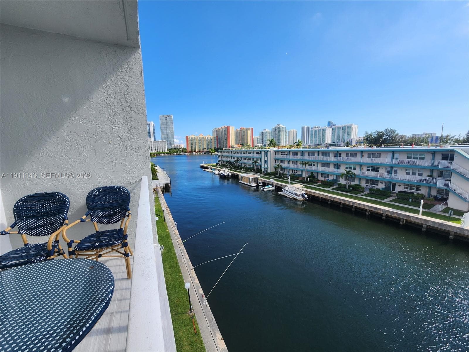 LA MAR BREEZE CONDO · #408 in North Miami Beach - Photo 20