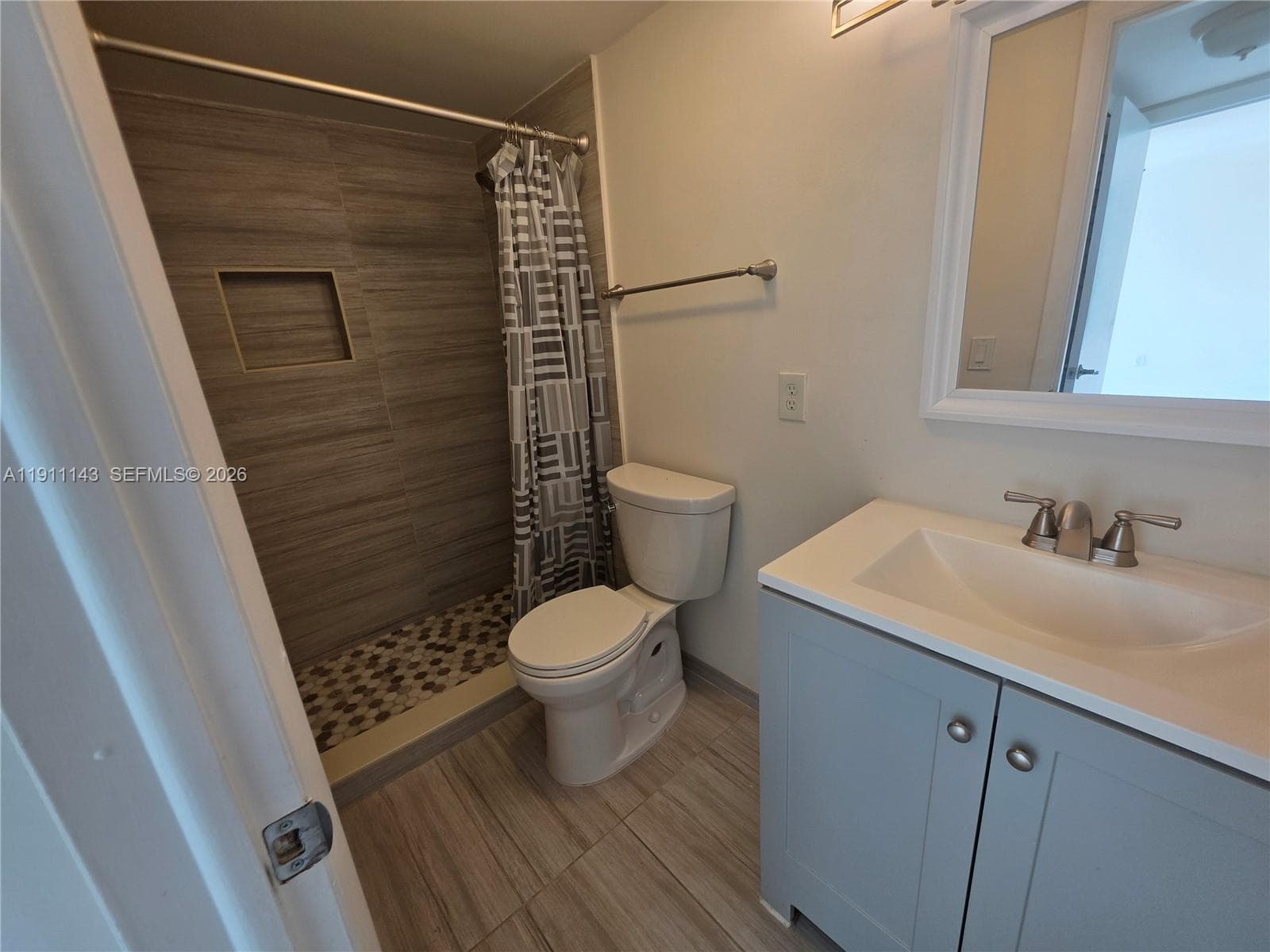 LA MAR BREEZE CONDO · #408 in North Miami Beach - Photo 14