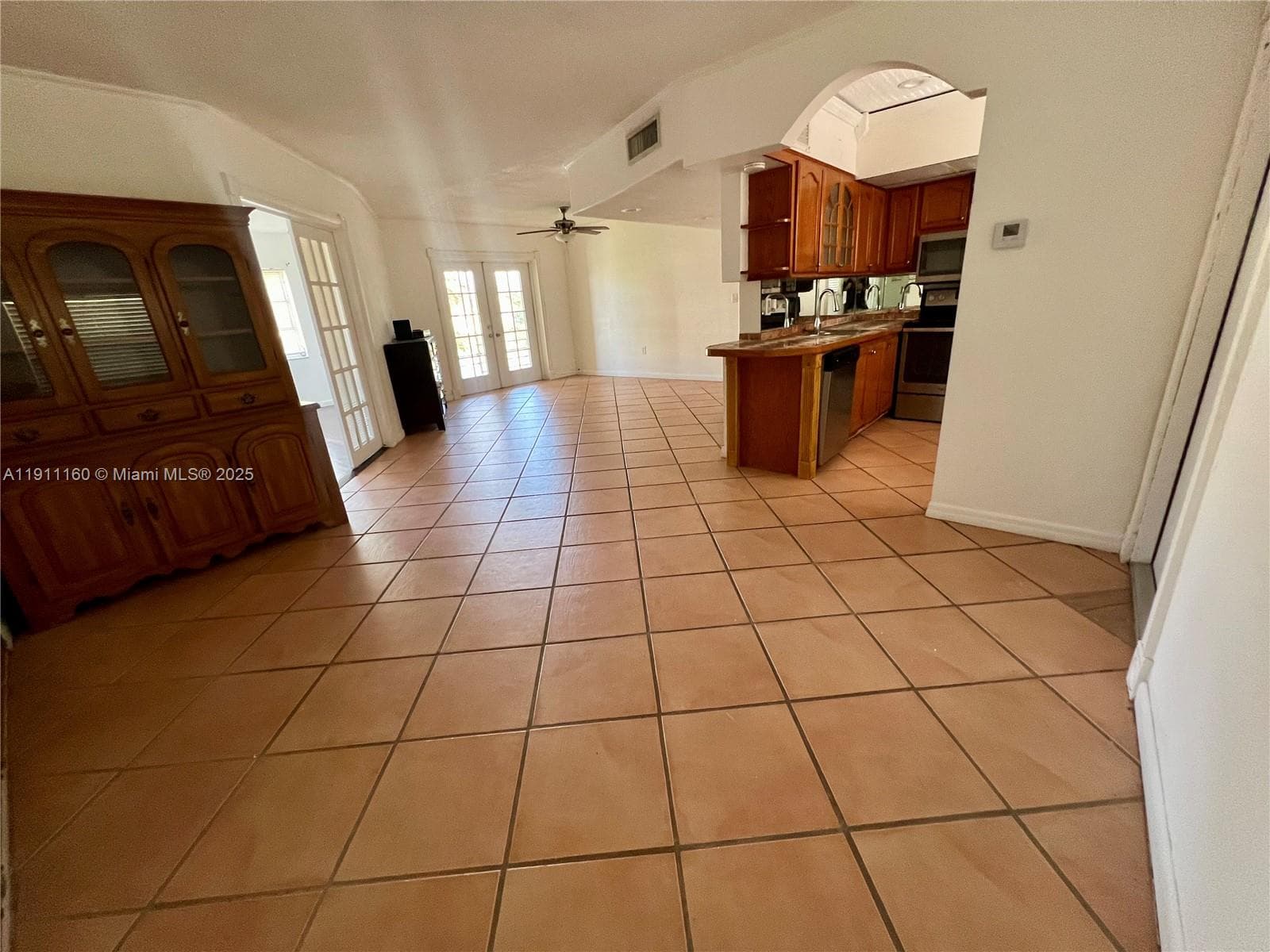 BISC LAKE GARDENS NO 2 BL · #M214 in Aventura - Photo 2