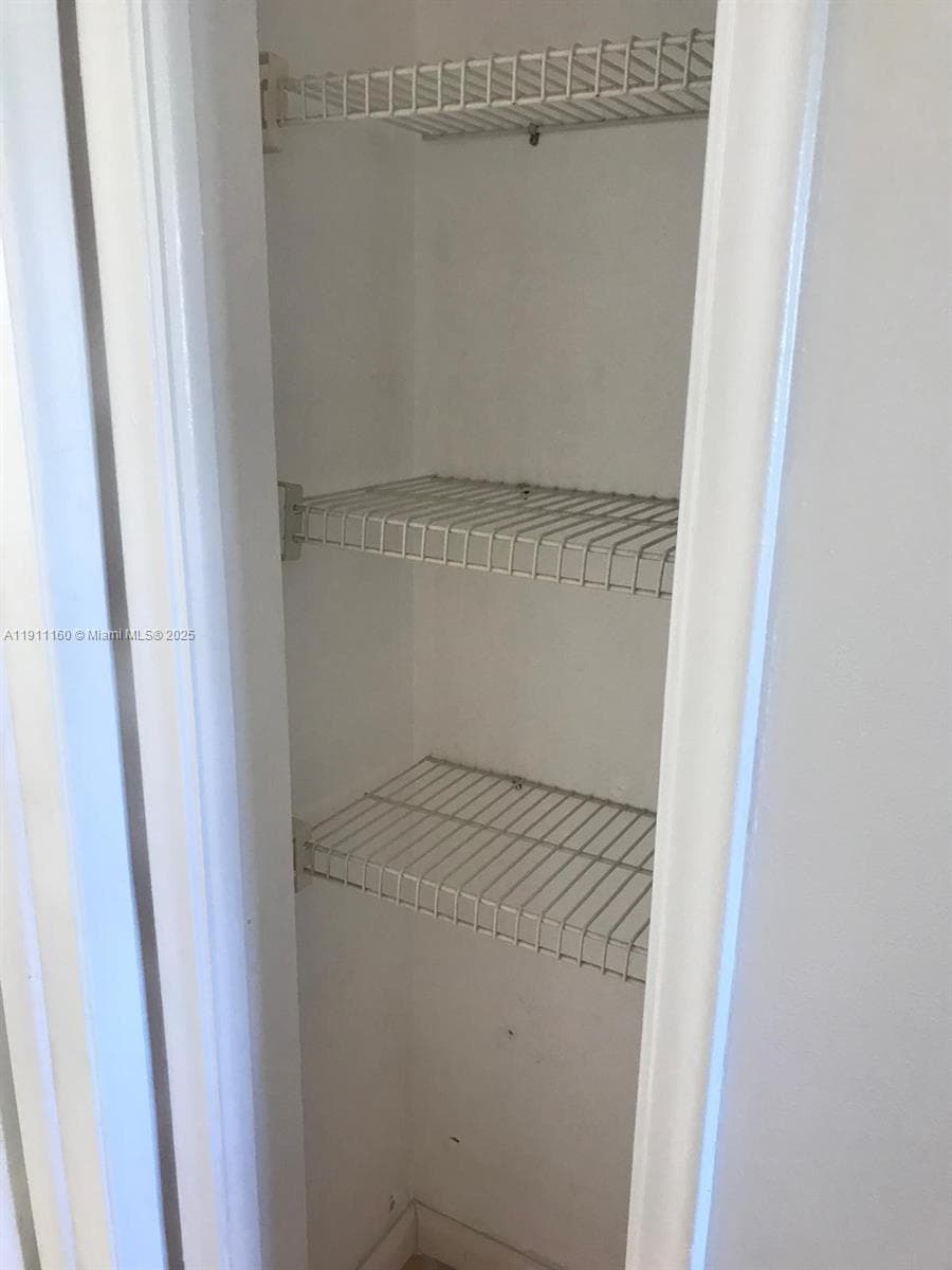 BISC LAKE GARDENS NO 2 BL · #M214 in Aventura - Photo 17