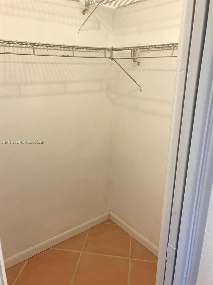 BISC LAKE GARDENS NO 2 BL · #M214 in Aventura - Photo 16