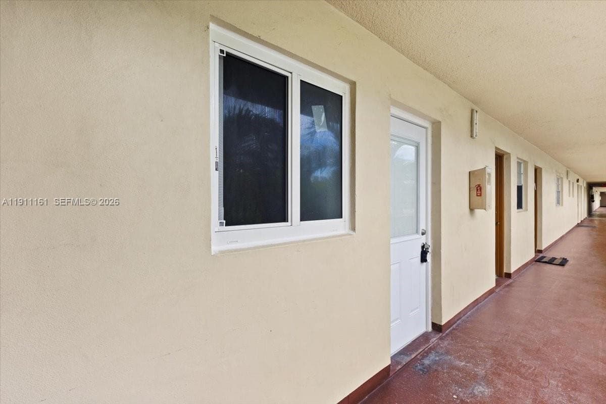 Meadowbrooks bldg L · #201 in Hallandale Beach - Photo 27