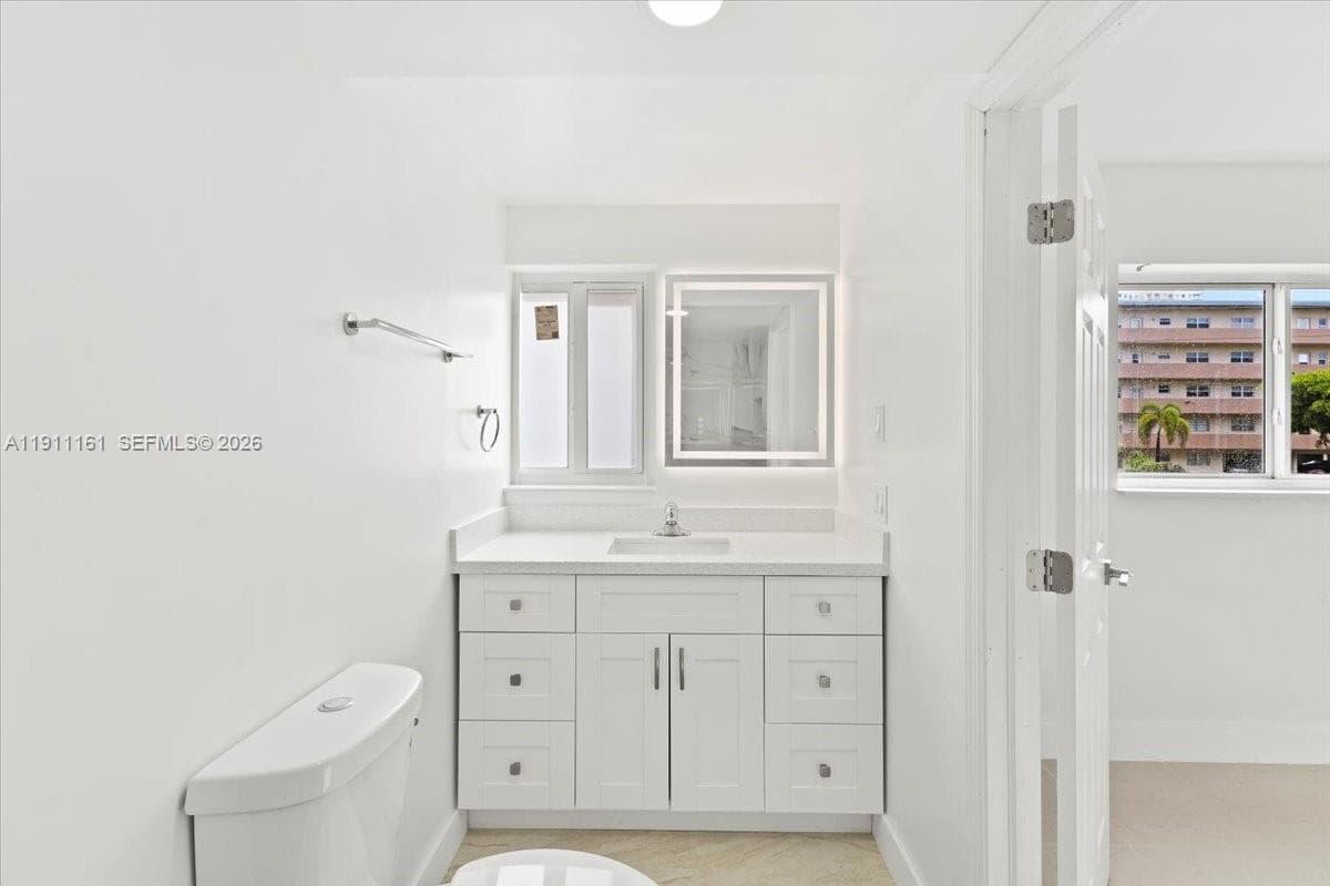 Meadowbrooks bldg L · #201 in Hallandale Beach - Photo 17