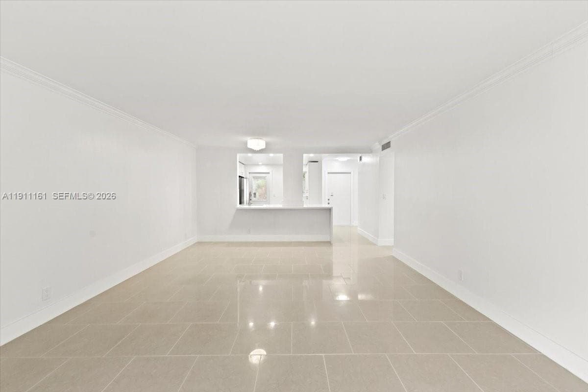 Meadowbrooks bldg L · #201 in Hallandale Beach - Photo 7