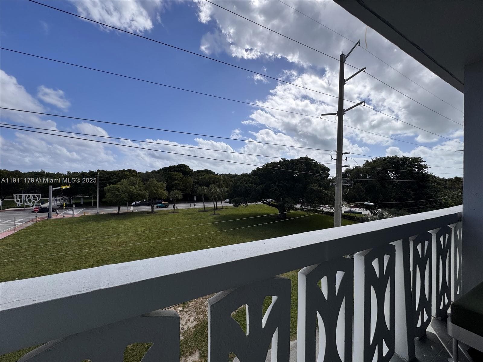 HARDING HALL CONDOMINIUM · #403 in Miami Beach - Photo 2