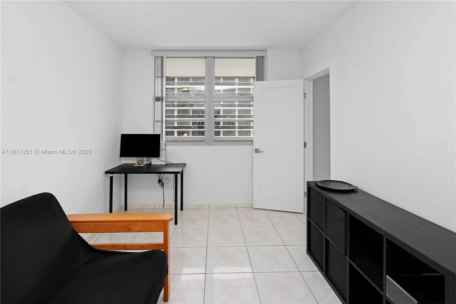 CORINTHIAN CONDO · #11E in Miami Beach - Photo 17