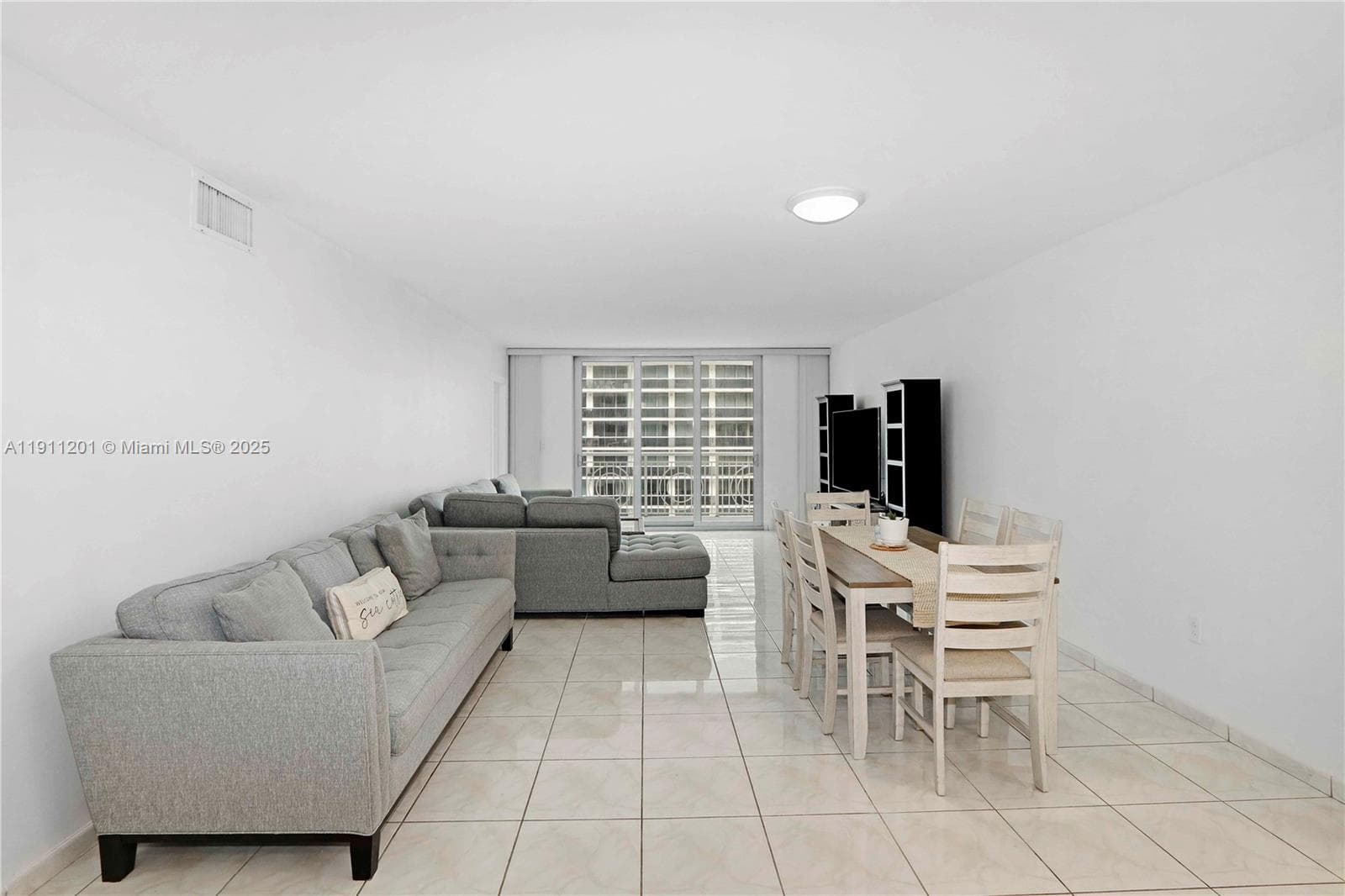 CORINTHIAN CONDO · #11E in Miami Beach - Photo 7