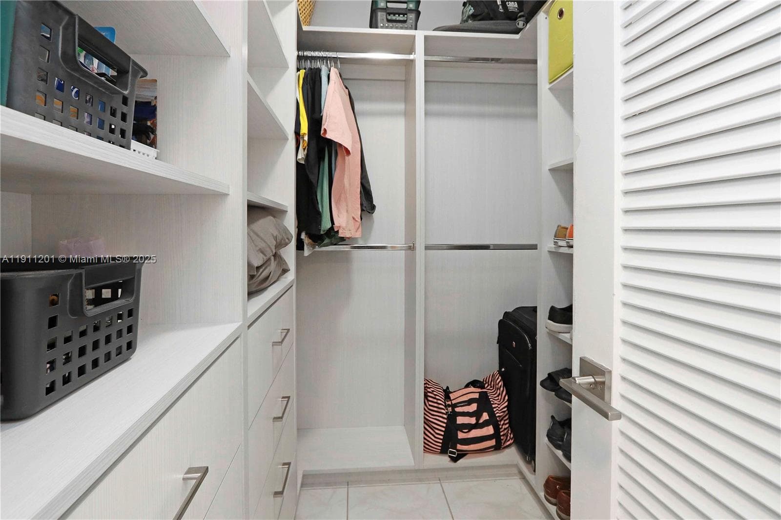 CORINTHIAN CONDO · #11E in Miami Beach - Photo 20