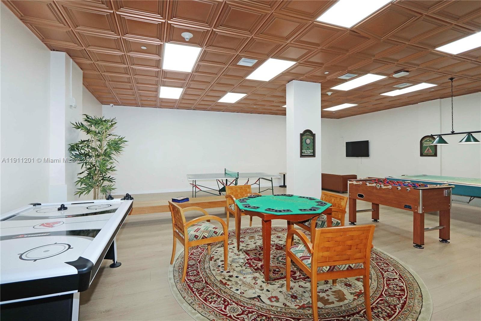 CORINTHIAN CONDO · #11E in Miami Beach - Photo 24