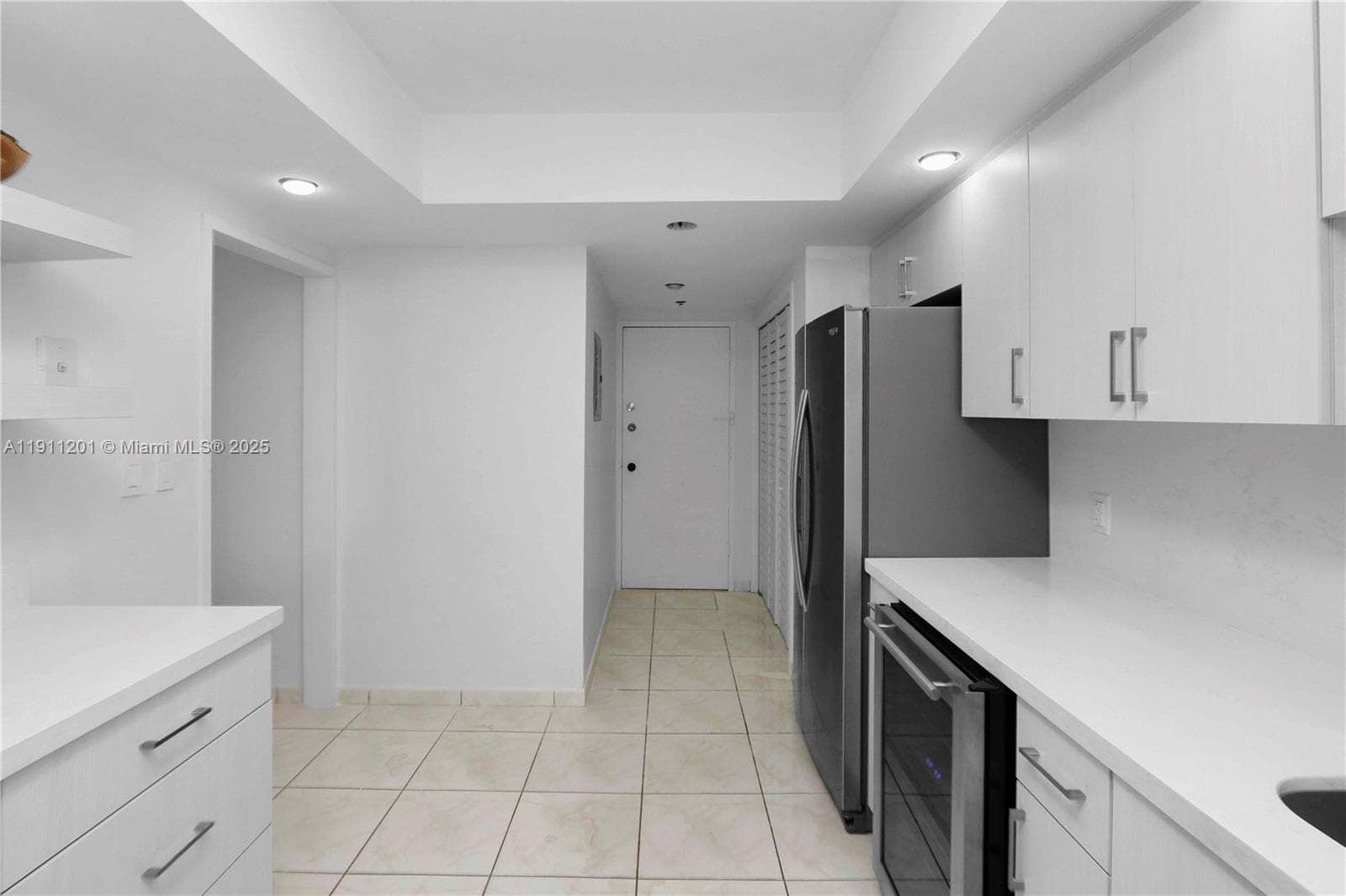 CORINTHIAN CONDO · #11E in Miami Beach - Photo 14
