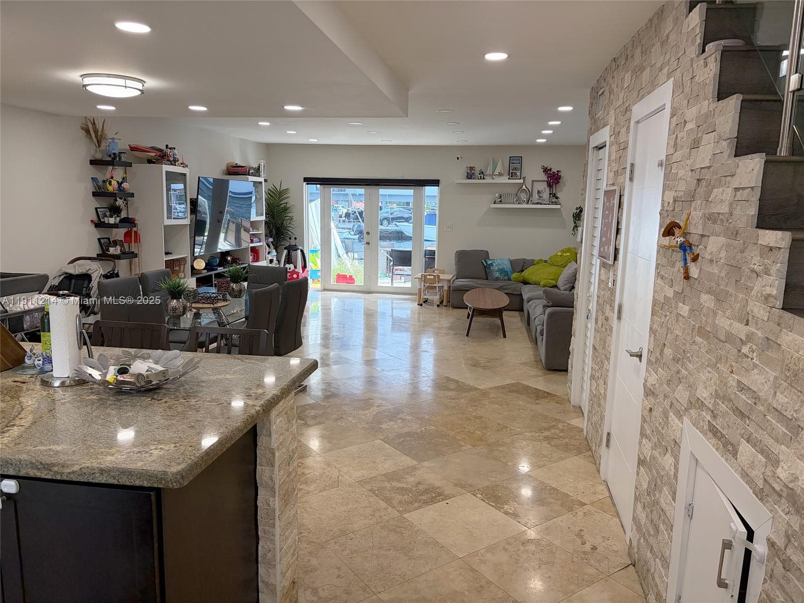 BEACH CLUB VILLAS CONDO · #34 in North Miami Beach - Photo 1