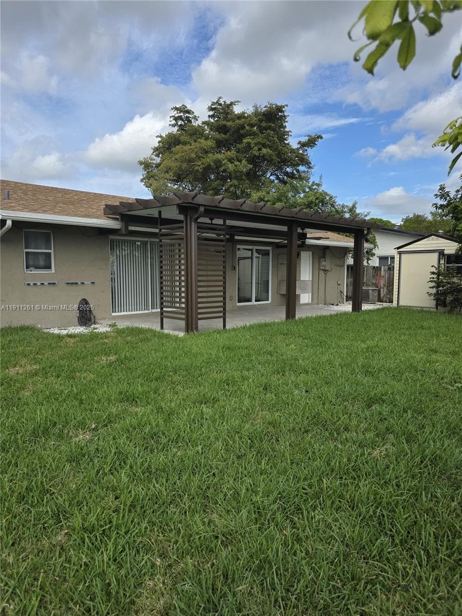 16813 SW 107th Pl #0 photo 2