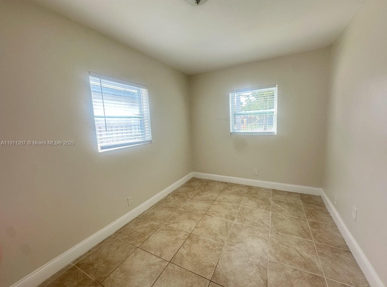 2511 NW 9th St #0 photo 7