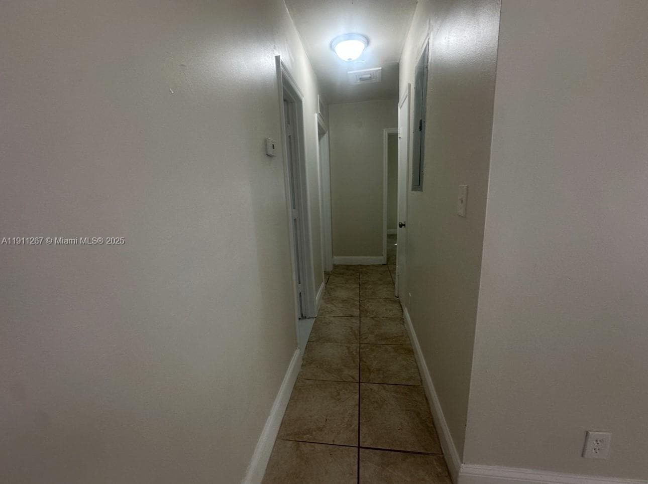 2511 NW 9th St #0 photo 3