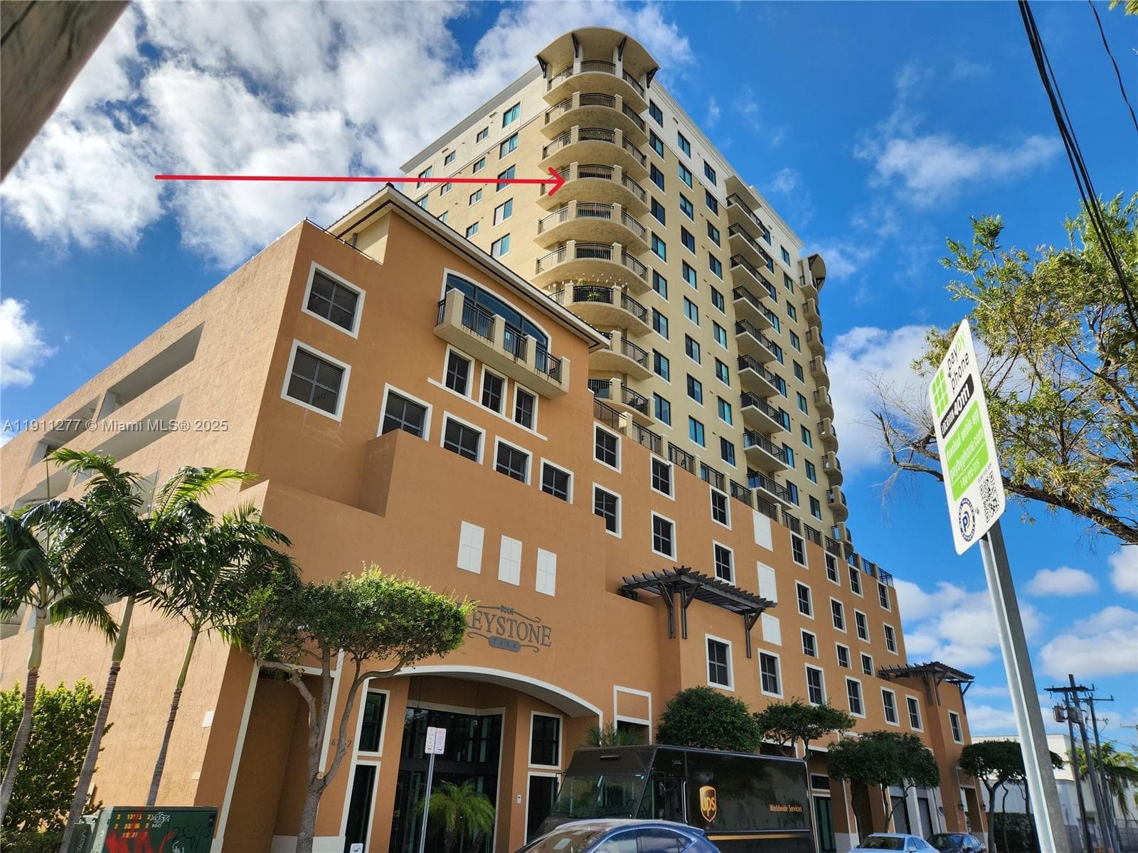 KEYSTONE PARK CONDO · #1202 in Miami - Photo 2