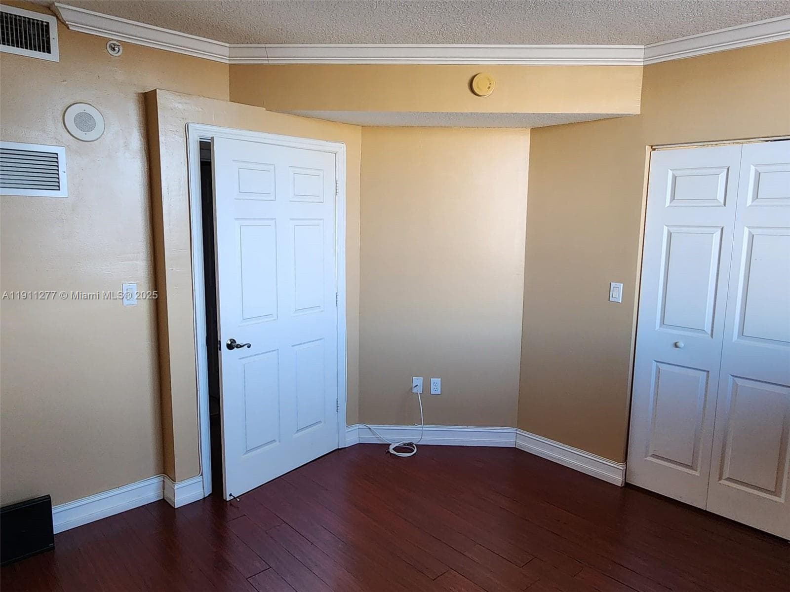 KEYSTONE PARK CONDO · #1202 in Miami - Photo 10