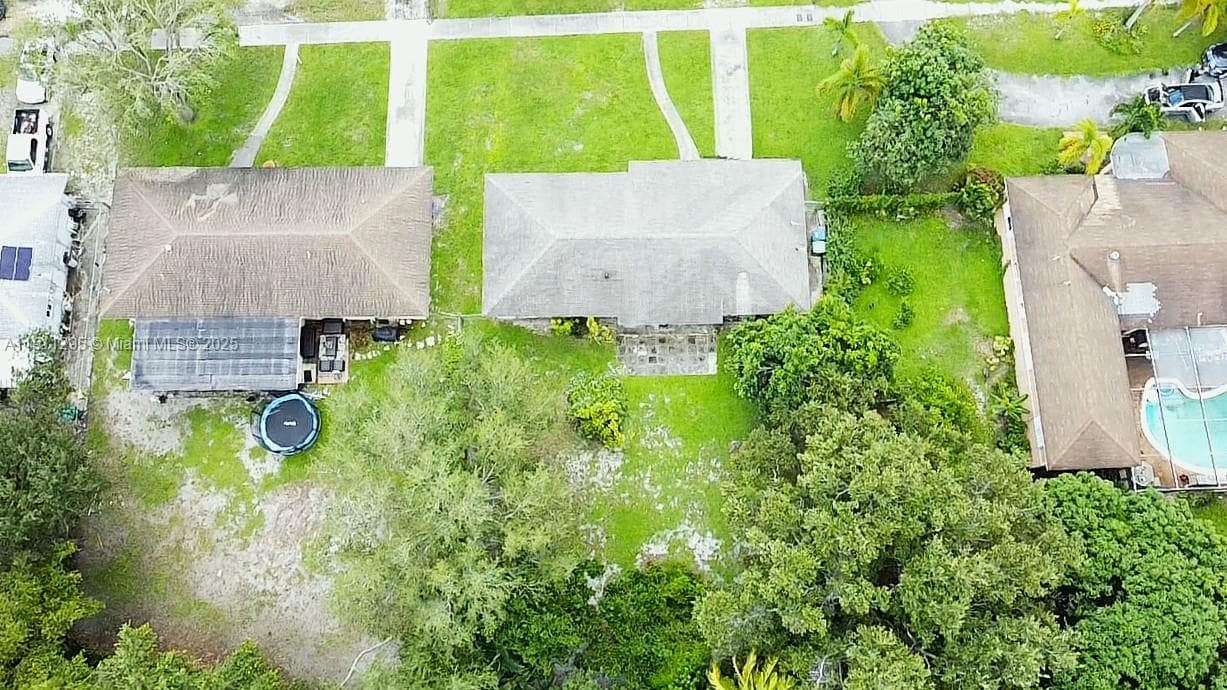 1041 NW 150th St photo 27