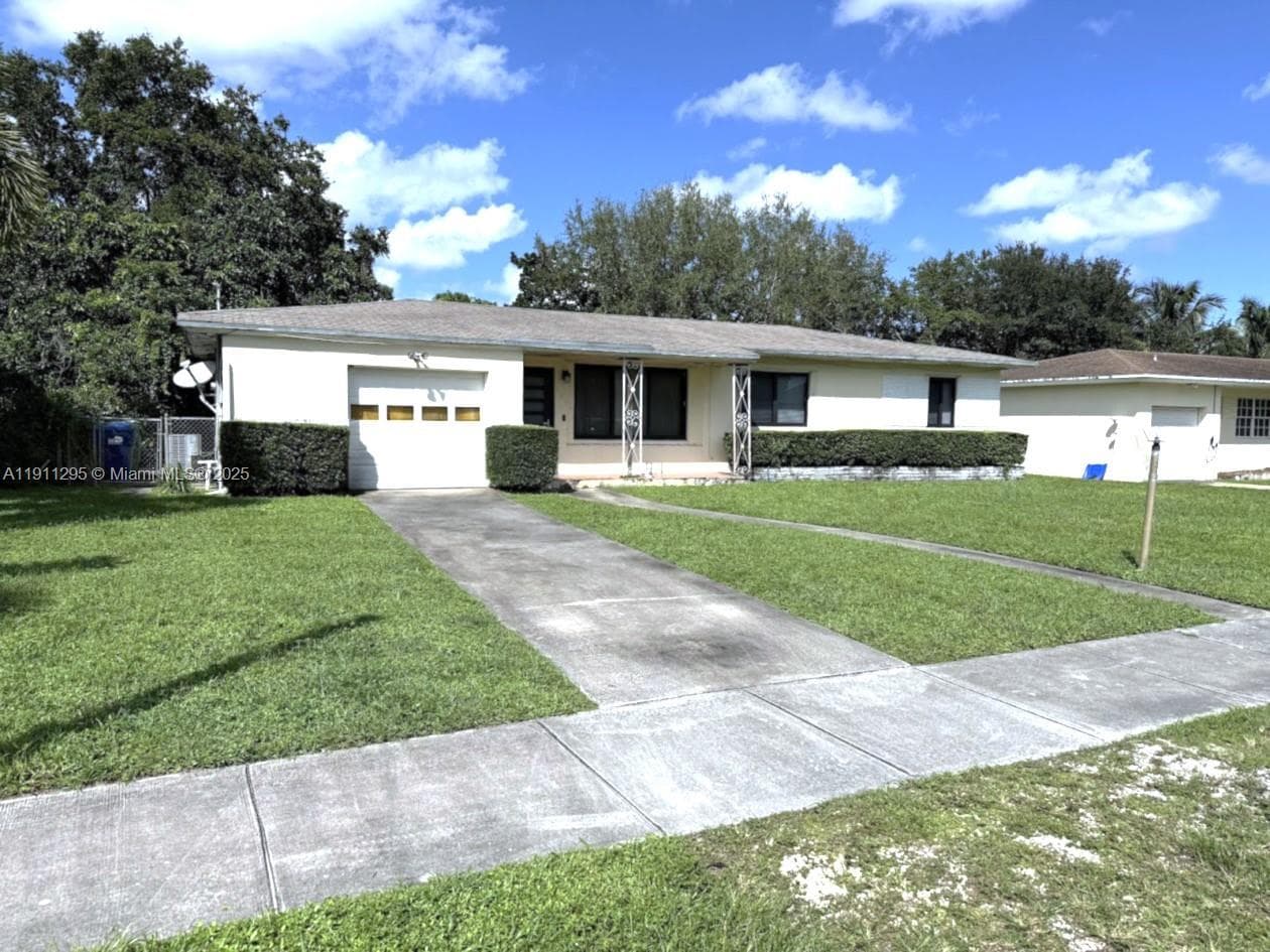 1041 NW 150th St photo 2