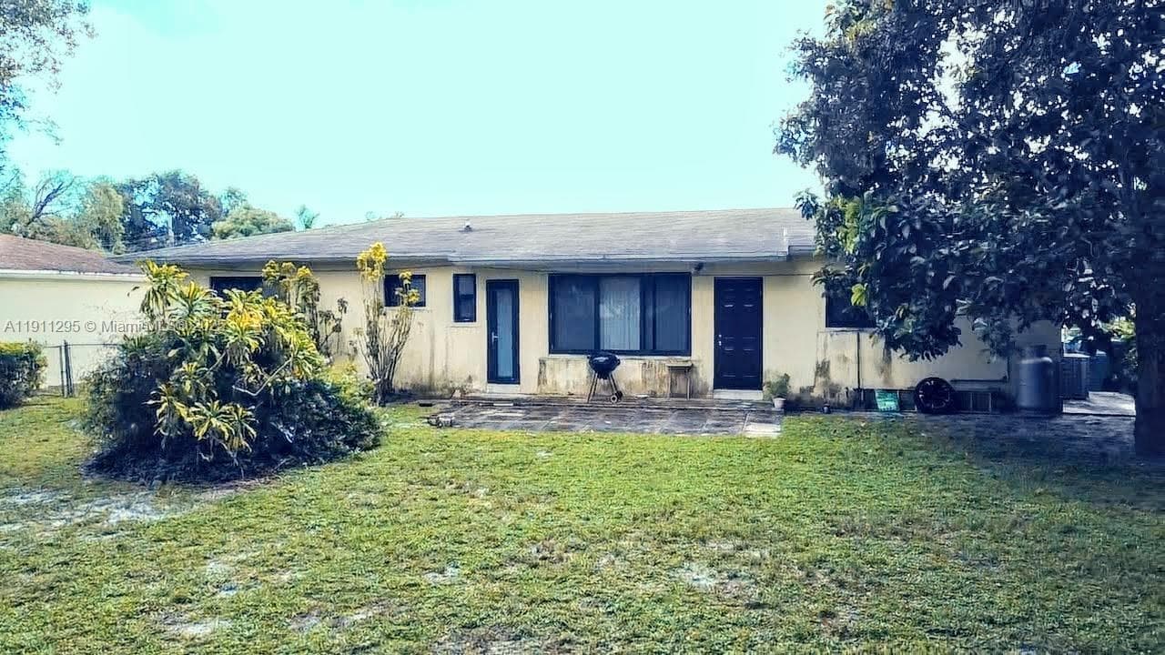 1041 NW 150th St photo 17