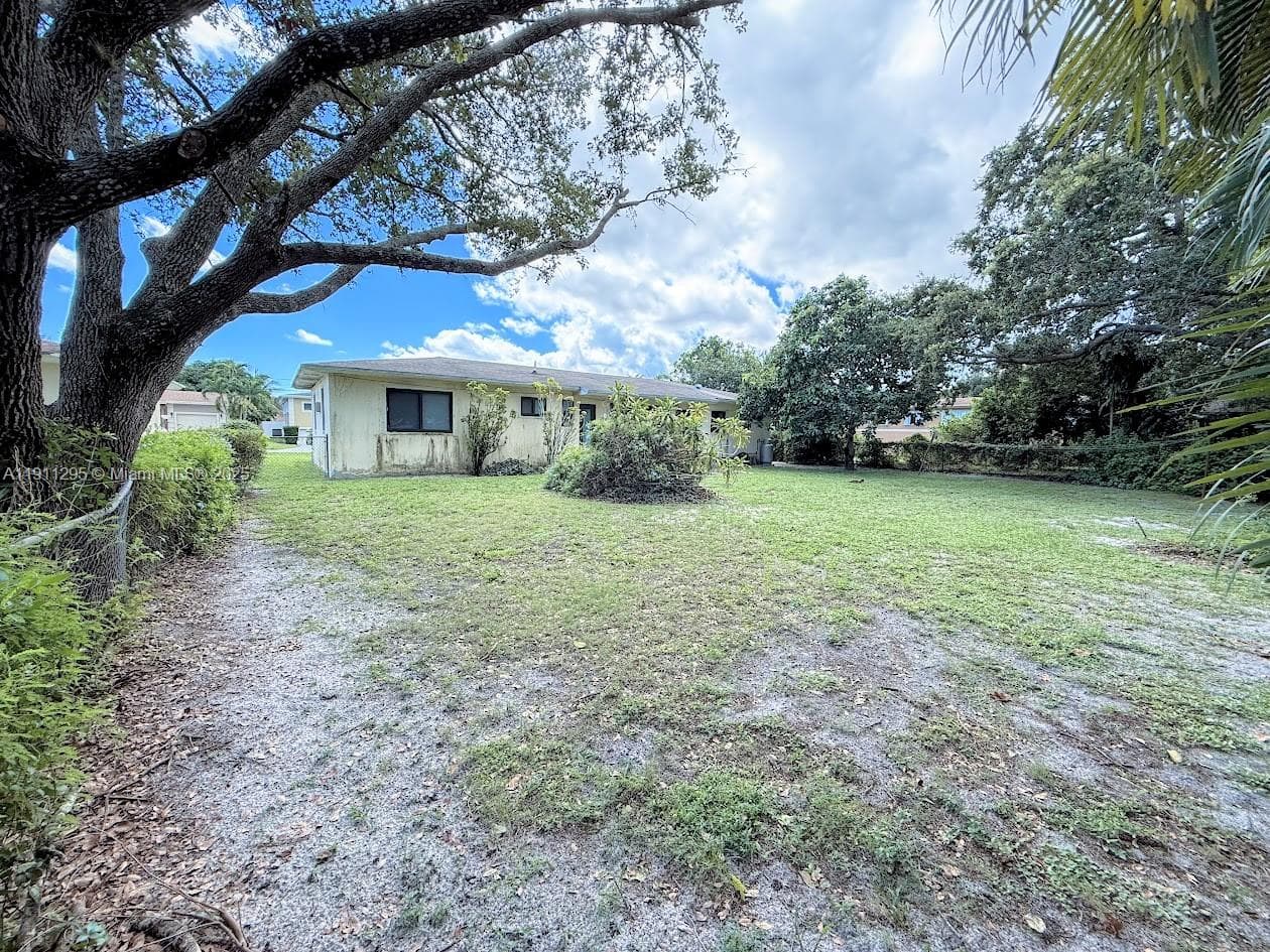 1041 NW 150th St photo 22