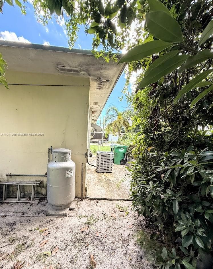 1041 NW 150th St photo 20
