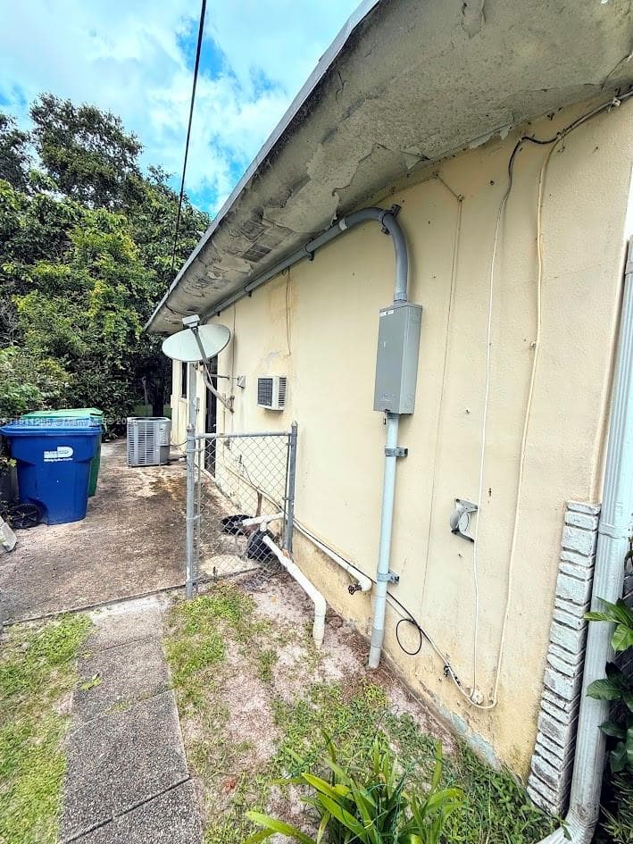 1041 NW 150th St photo 18