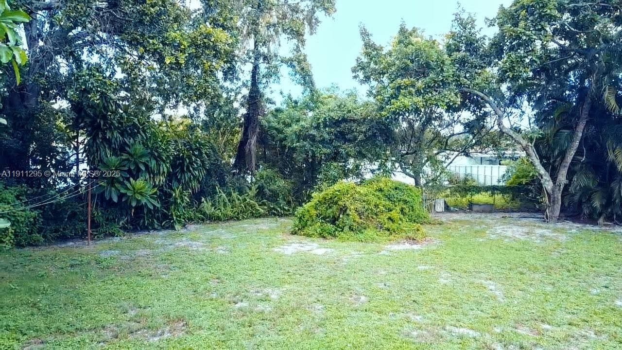 1041 NW 150th St photo 25