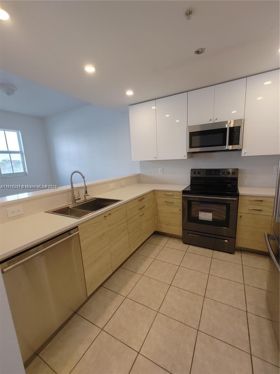 PROMENADE SHORES AT DORAL · #204 in Doral - Photo 2