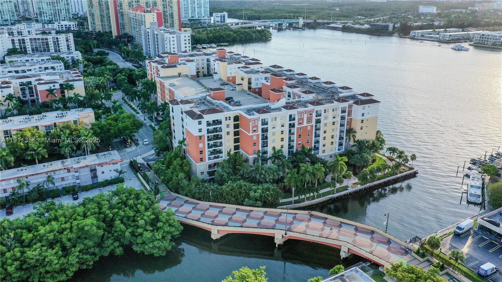 Porto Bellagio · #1118 in Sunny Isles Beach - Photo 16