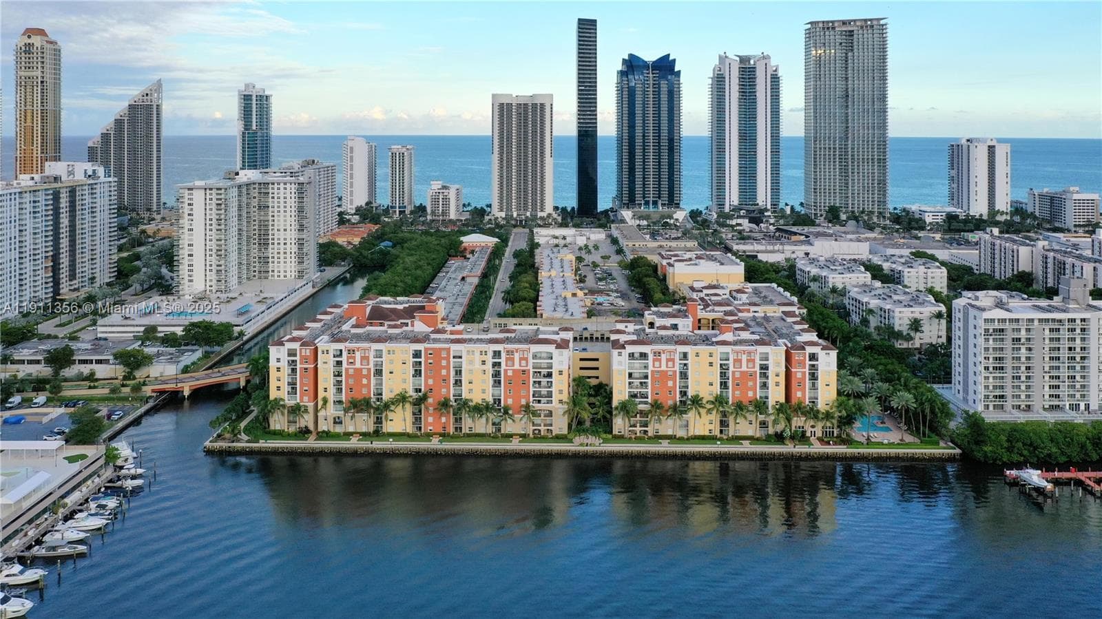 Porto Bellagio · #1118 in Sunny Isles Beach - Photo 12