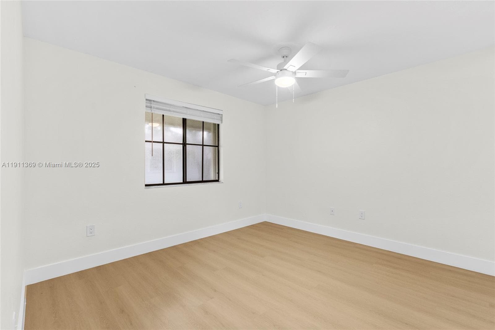 HOLLYWOOD ACRES · #5629 in Hollywood - Photo 15